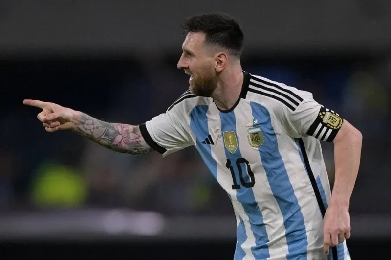 Messi chiquito meme này mang lại niềm vui bất ngờ với sự dễ thương của Messi.