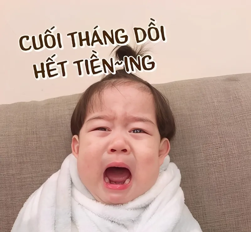 Hỏi bất ngờ với tiền đâu meme cực hài hước.