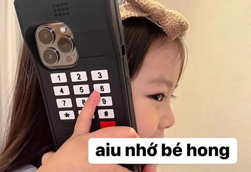 Meme tình yêu hài hước ngọt ngào pha chút hài hước.