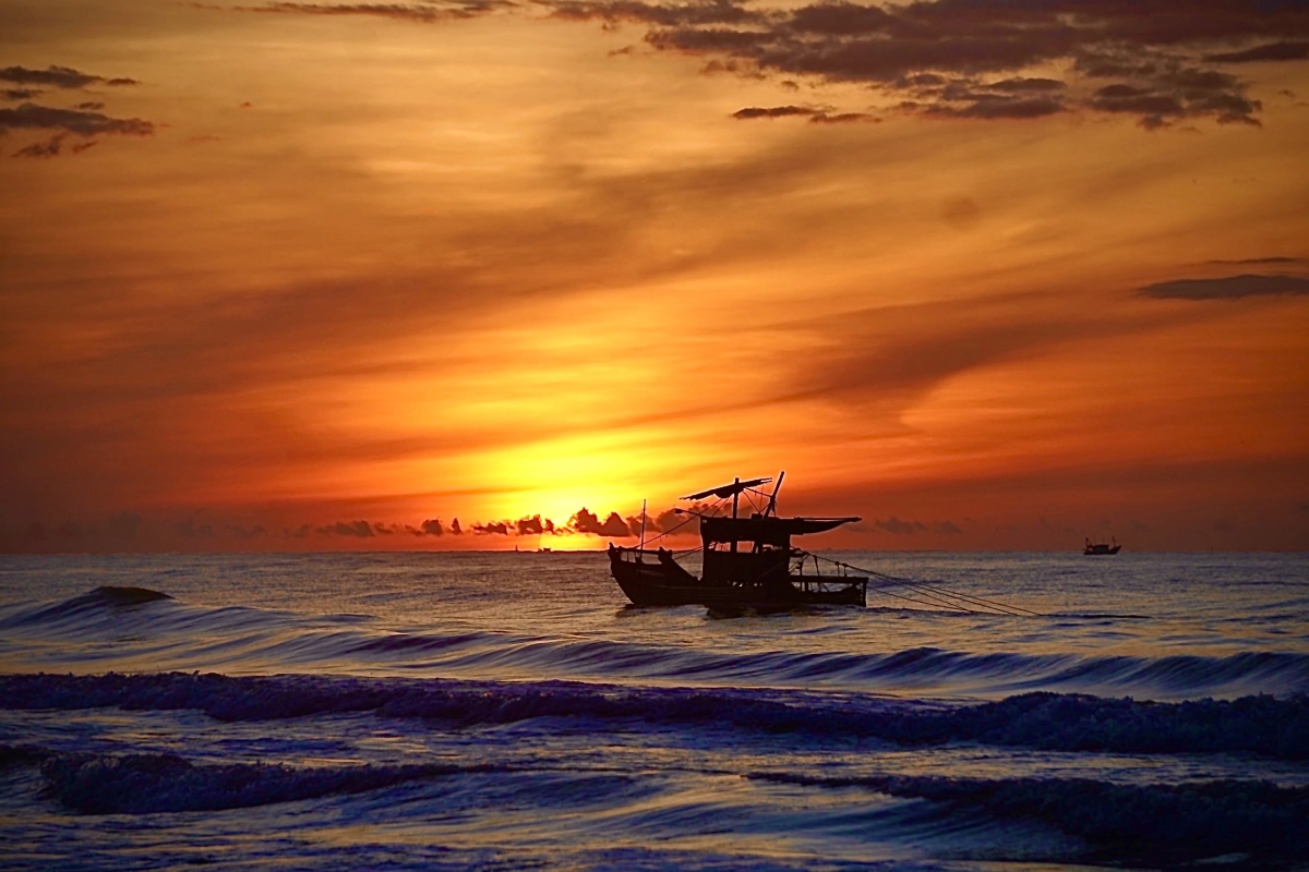 Ảnh bình minh biển nhẹ nhàng làm dịu tâm hồn