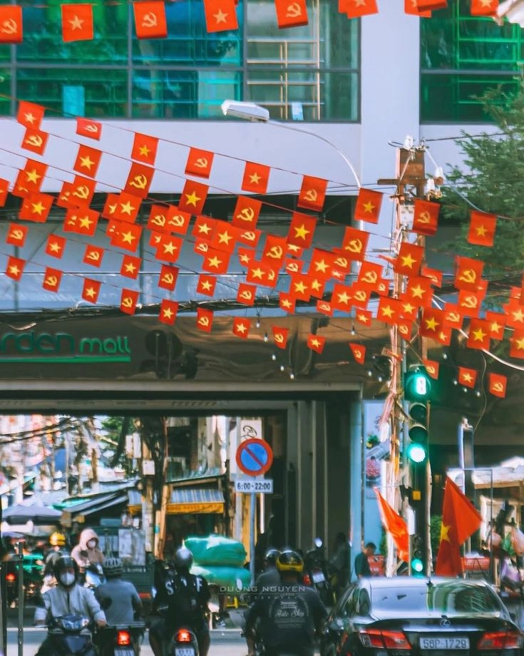 ảnh việt nam lá cờ luôn hiện diện trong tim người Việt