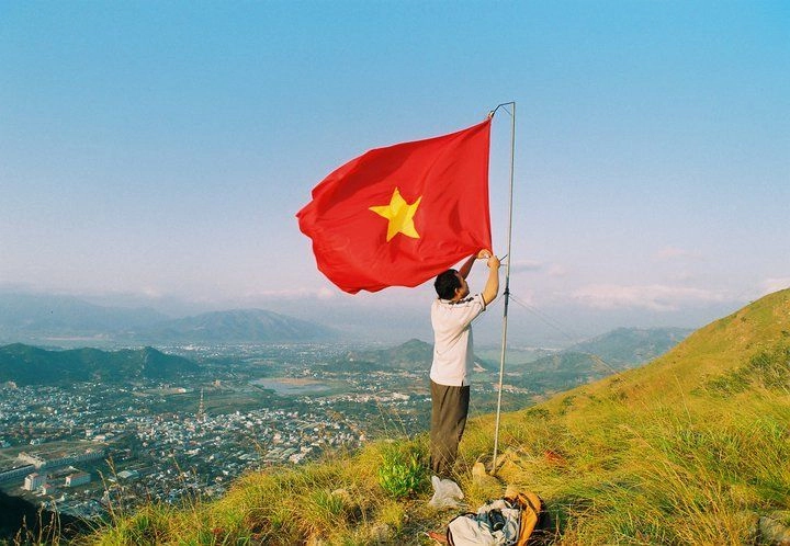 tải ảnh lá cờ việt nam lưu giữ vẻ đẹp bất tử của dân tộc