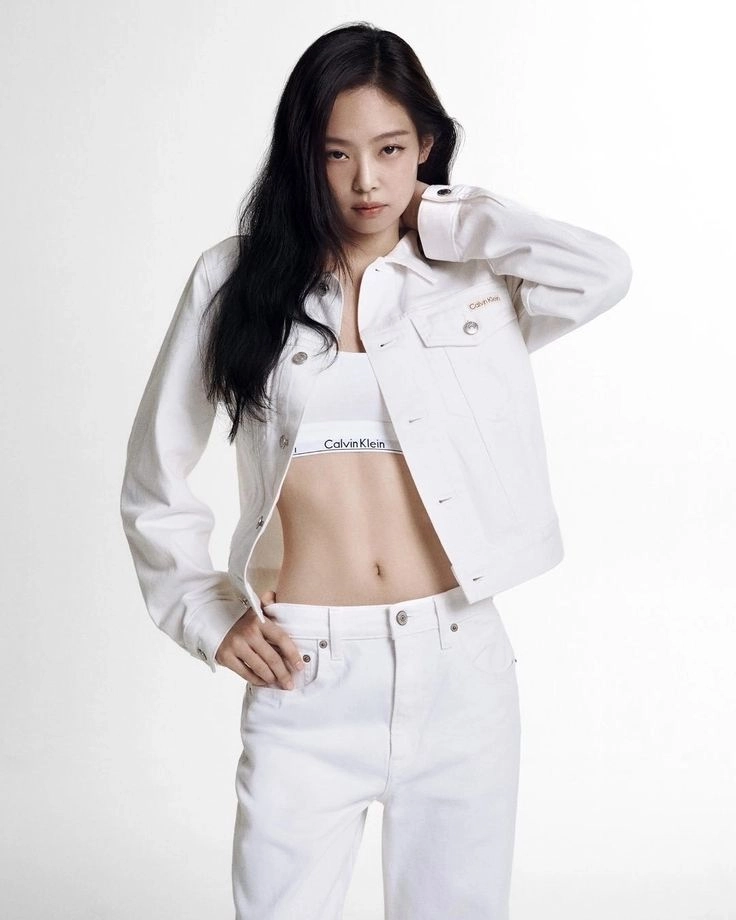 Dễ thương và cuốn hút với hình jennie de thương