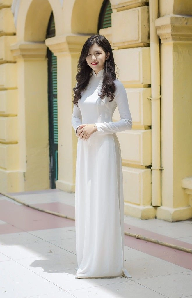 ảnh nữ sinh áo dài trắng nhẹ nhàng như gió thoảng mùa hè