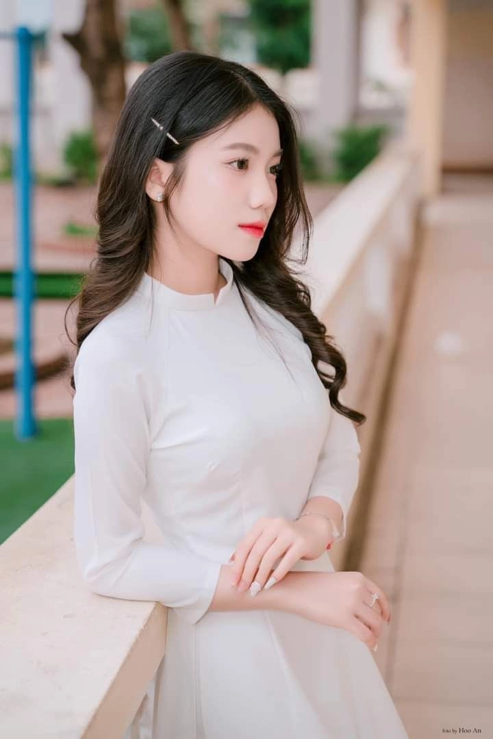 hình ảnh học sinh cấp 3 mặc áo dài lưu lại ký ức ngày bỡ ngỡ