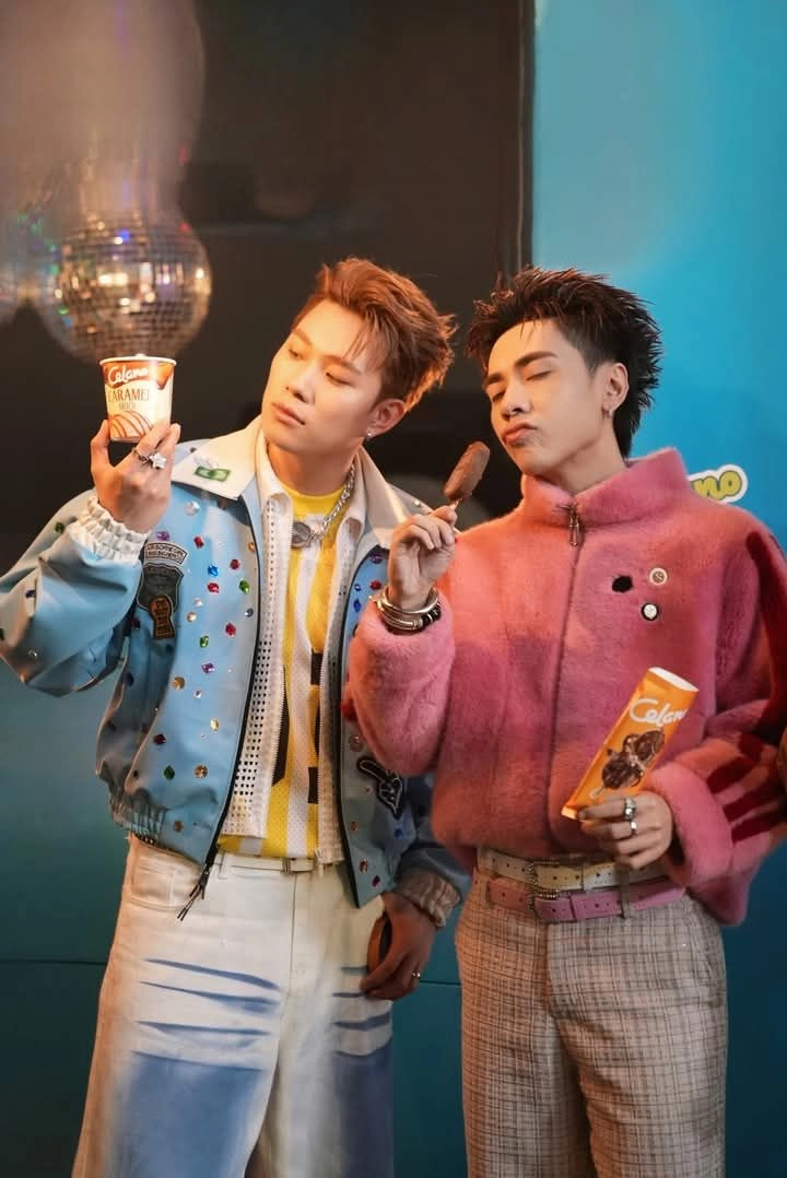 Siêu dễ thương khi xem ảnh quang hùng và dương domic