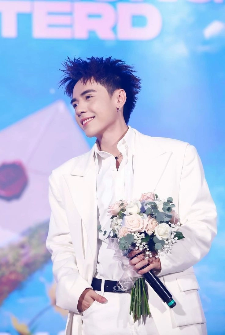 Top trend hiện nay là ảnh quang hùng masterd