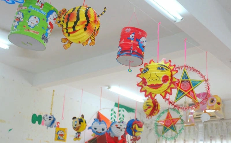 Bí quyết cách trang trí đèn ông sao trung thu ấn tượng