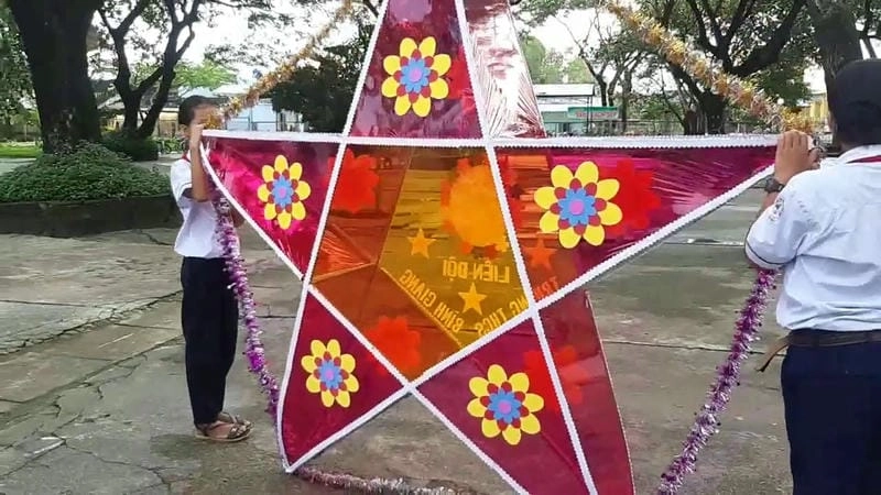 Tham khảo các kiểu đèn ông sao đẹp trang trí trung thu
