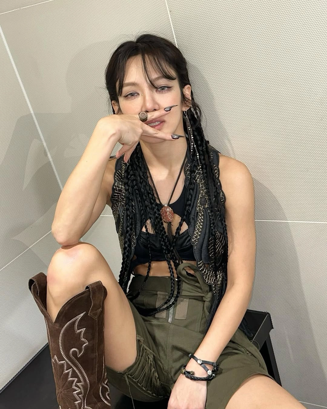 Hyoyeon ánh mắt dâm nóng bỏng quyến rũ