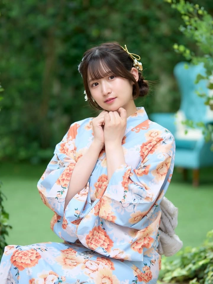 Kotori Kaiga ánh mắt dâm nóng bỏng quyến rũ