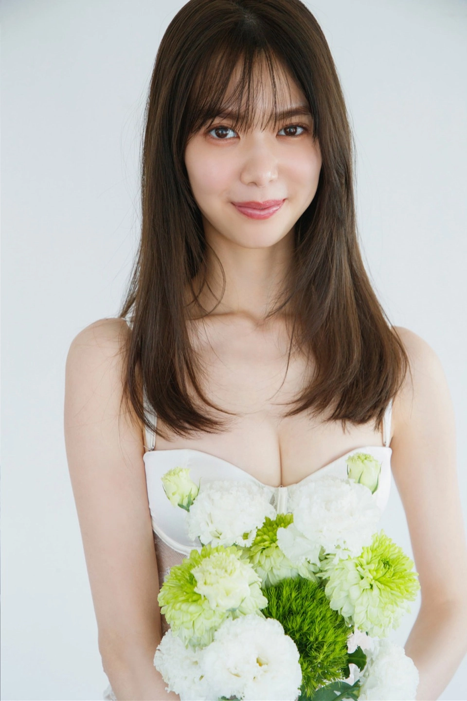 Matsudaira Riko quay lưng cong cháy nóng bỏng cuốn hút