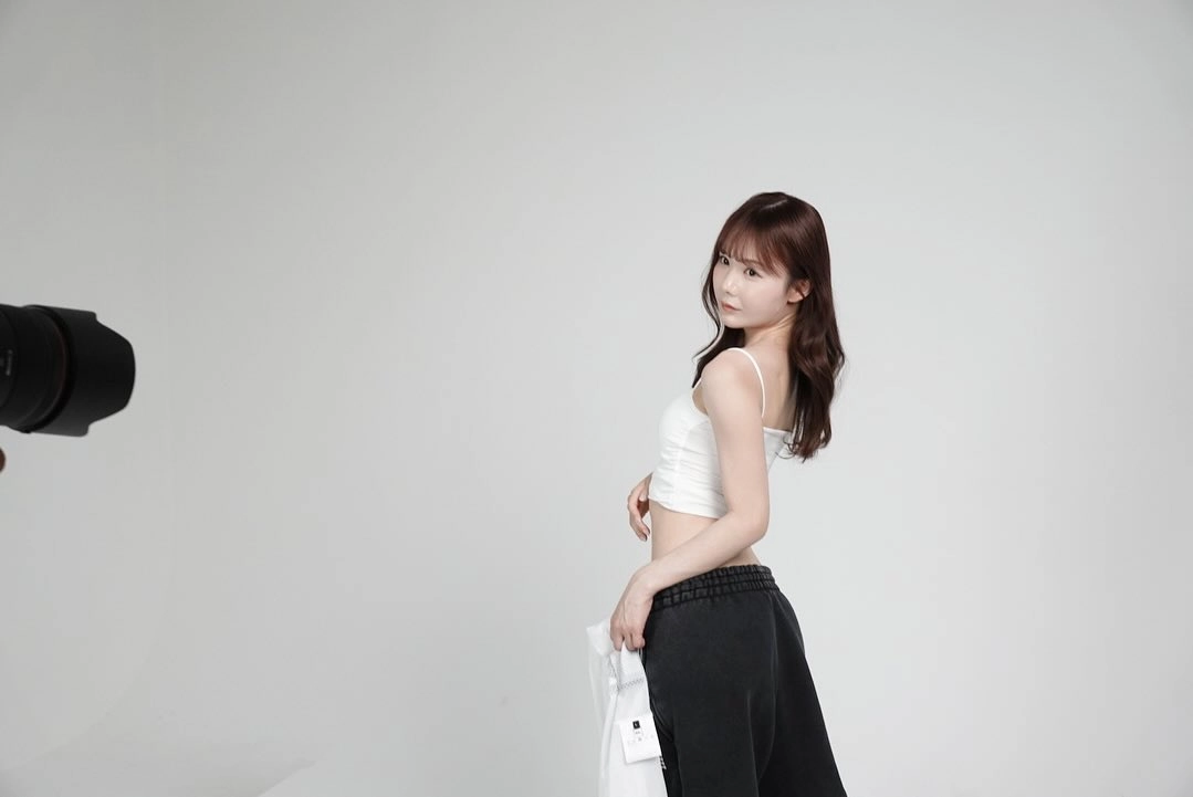 Miru Sakamichi vú to căng tràn sexy mê hoặc