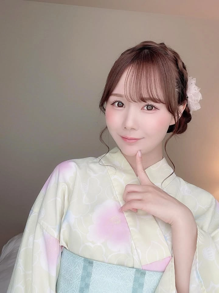 Miru Sakamichi hở hang kích thích nóng bỏng cực độ