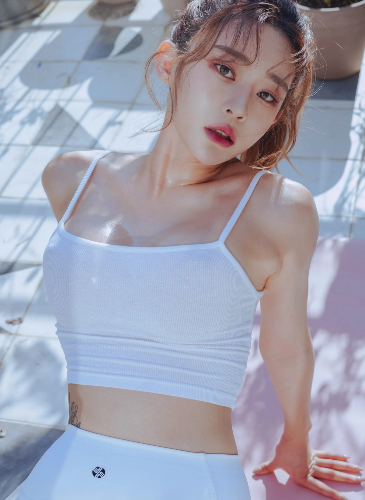 Rahee thân hình hoàn hảo sexy nóng bỏng