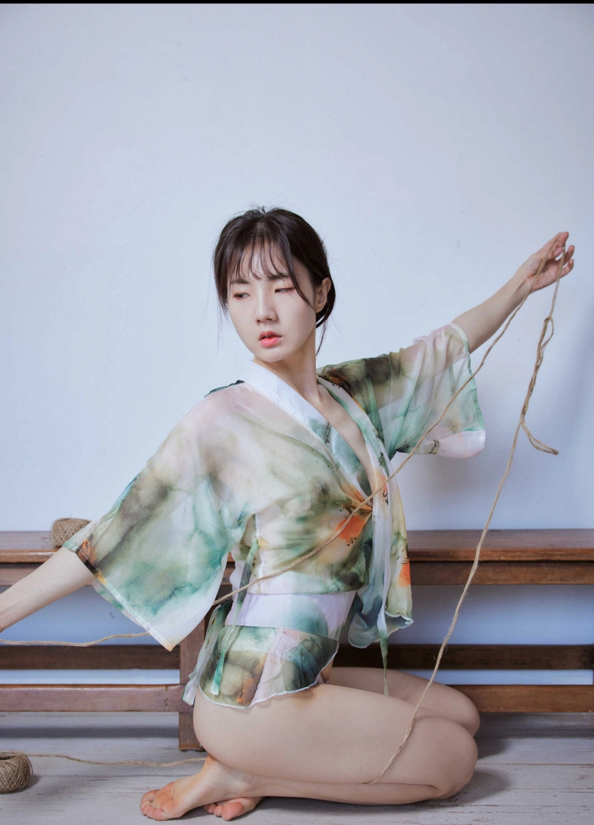 Ray mông tròn căng nóng bỏng kích thích