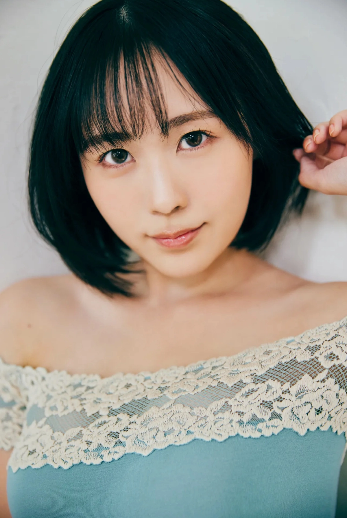 Snow at night váy ngắn lộ hàng nóng bỏng mê ly