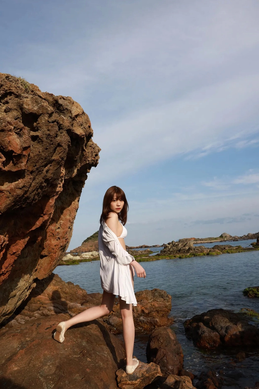 Yuka Kohinata bikini ướt át quyến rũ chết người