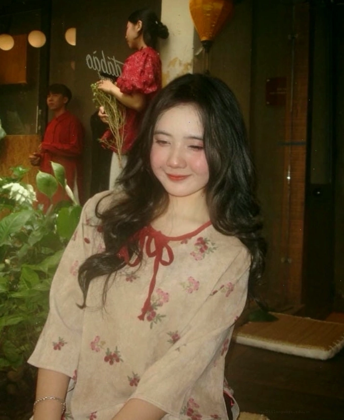 Ảnh gái xinh cute đẹp dịu dàng trong trang phục nữ tính