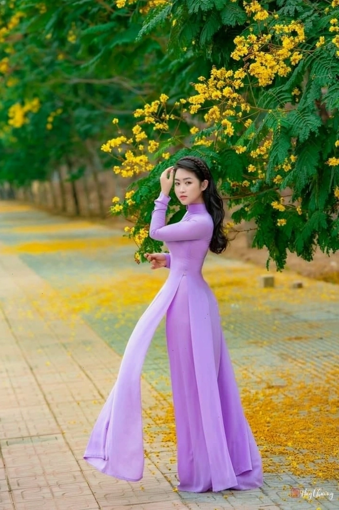 Ảnh gái xinh mặc áo dài đẹp tự nhiên, gần gũi