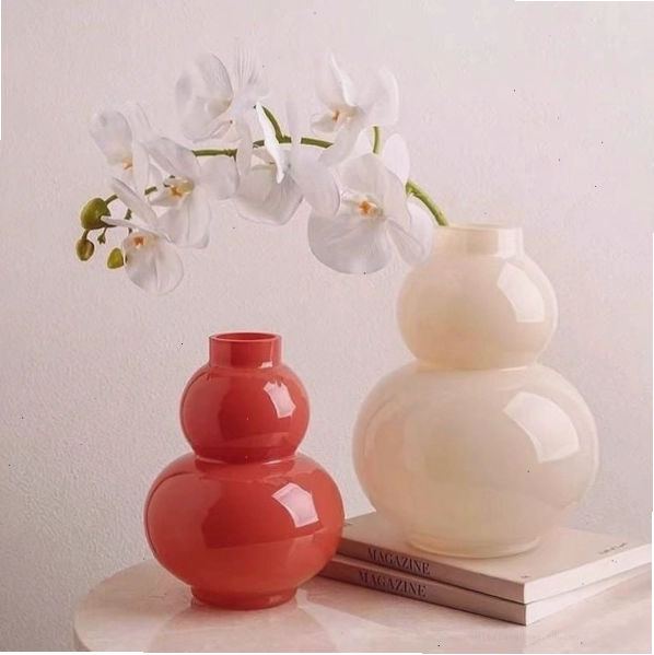 Bình Hoa Bầu Hồ Lô với đường nét mềm mại, quyến rũ