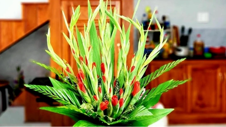 Cách cắm hoa lay ơn để bàn thờ