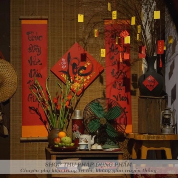 Câu đối đỏ trang trí Tết ý nghĩa