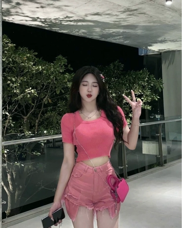 Cô gái Việt Nam với phong cách cosplay cá tính và ấn tượng