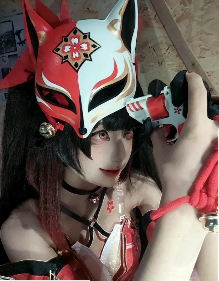 Cô gái xinh cosplay nhân vật anime phong cách dễ thương