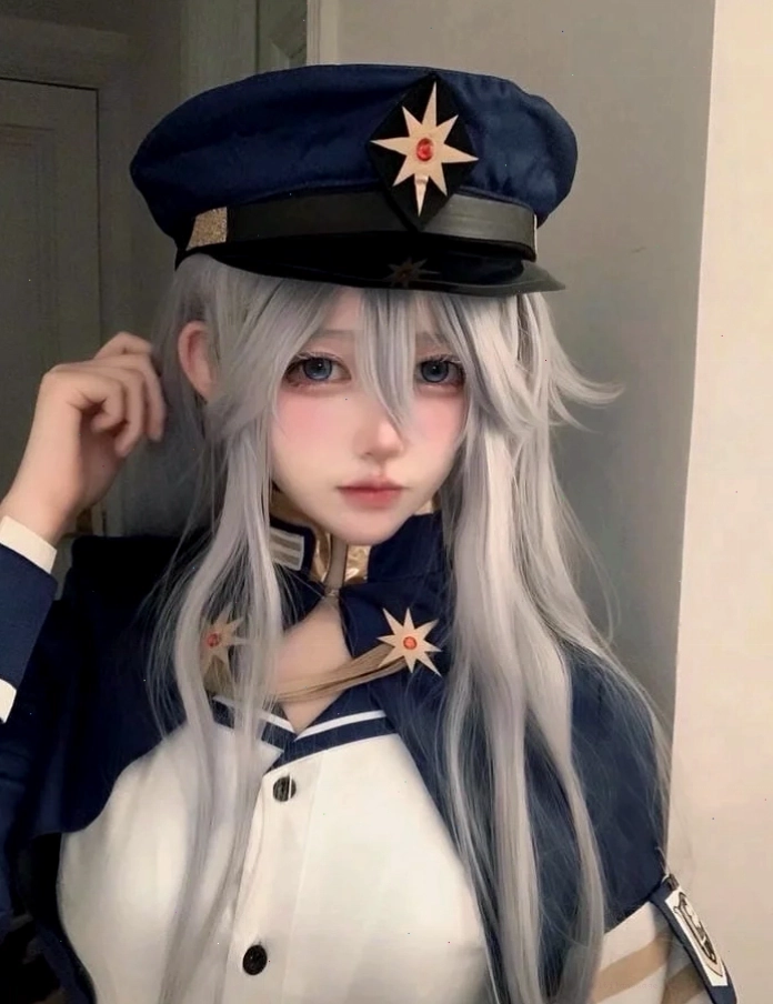 Cosplay anime nữ đẹp nhất với biểu cảm đáng yêu