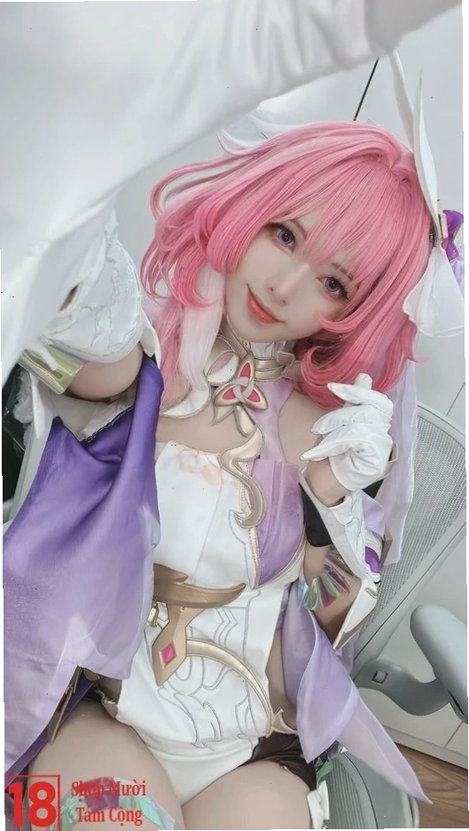 Cosplay girls đáng yêu với trang phục anime
