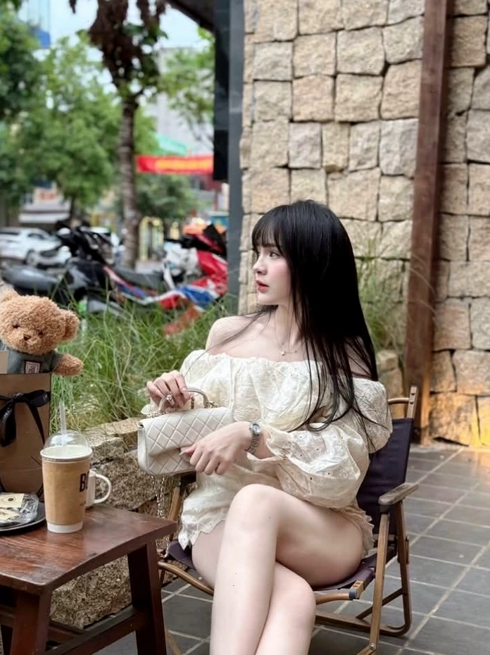 Gái xinh Việt Nam hóa thân thành nhân vật cosplay độc đáo