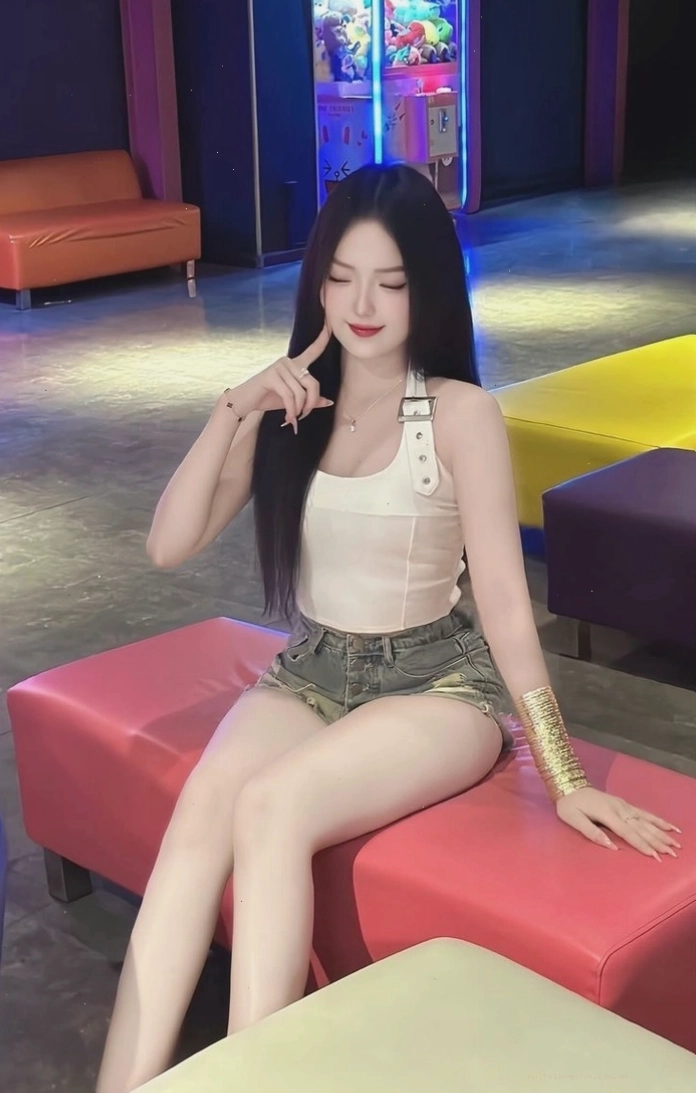 Gái xinh Việt Nam khoe vẻ đẹp sexy đầy cuốn hút