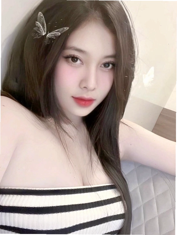 Gái xinh Việt Nam với vẻ ngoài cute, phong cách trẻ trung, đáng yêu