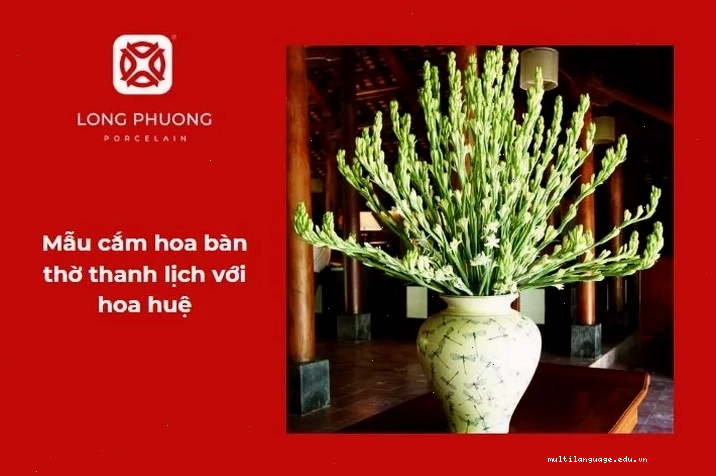 Hoa huệ trưng bàn thờ cao quý, thanh lịch