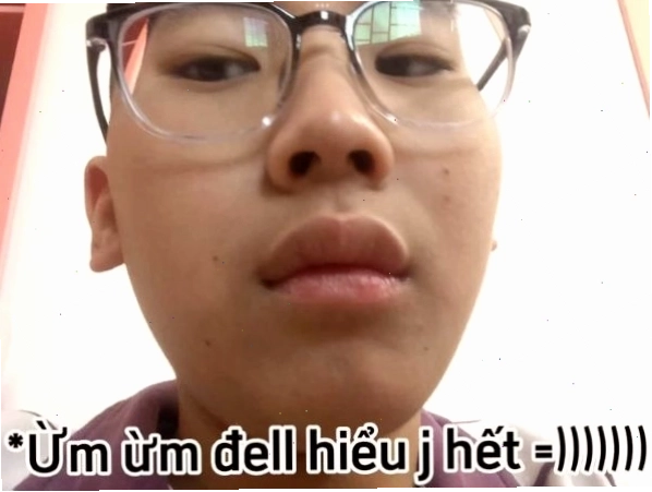 Meme ánh mắt dò xét