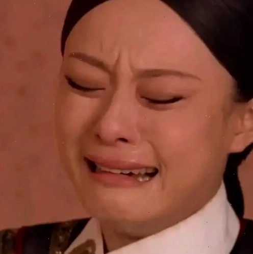 meme khóc không thành tiếng với biểu cảm nội tâm