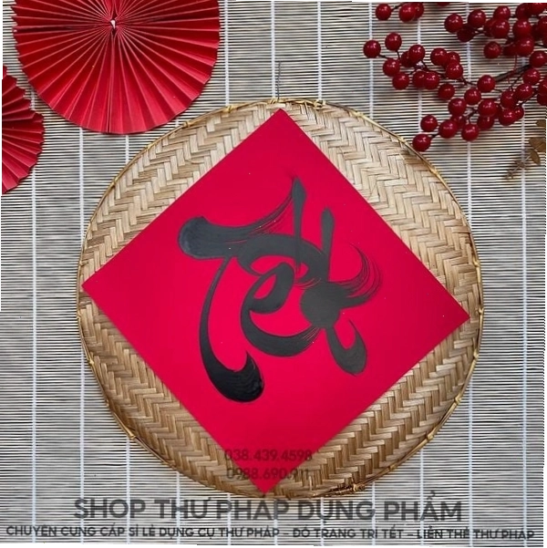 Mẹt chữ thư pháp trang trí Tết độc đáo
