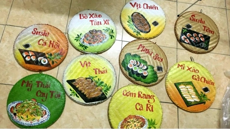 Mẹt trang trí Tết với các món ăn truyền thống
