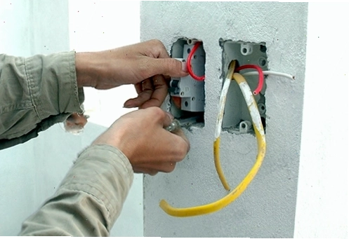 Nguyên nhân dây điện bị hở và hỏng phích cắm