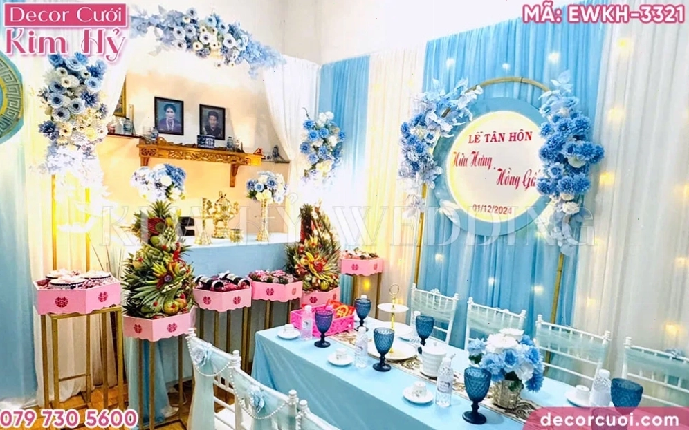 Trang trí gia tiên có sẵn bàn thờ treo cao