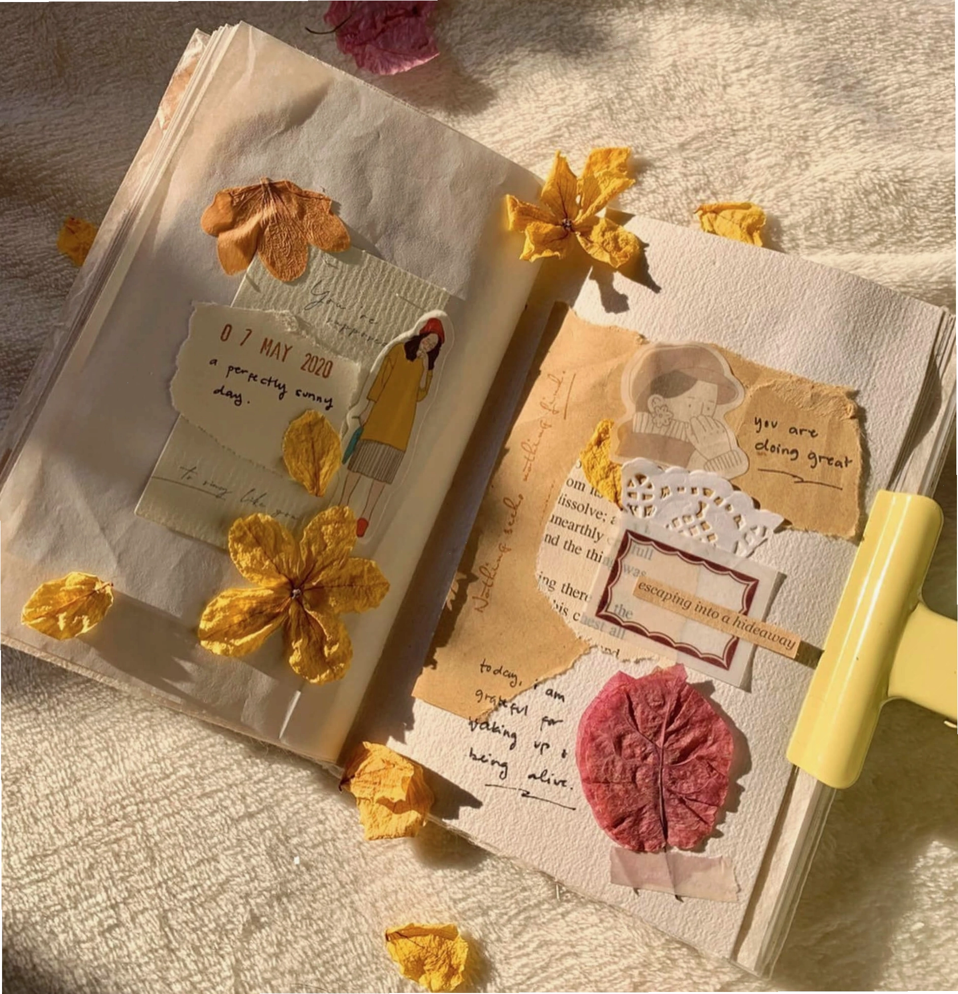Trang trí sổ tay phong cách vintage với hoa khô tự nhiên