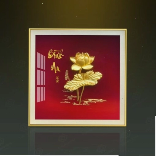 Tranh hoa sen dát vàng tráng gương mang vẻ đẹp sang trọng