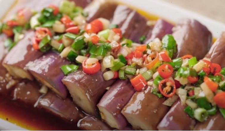 Tự tay làm cà tím hấp sốt dầu hào thay đổi khẩu vị cho cả gia đình