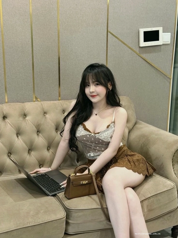 Vẻ đẹp quyến rũ của cô gái Việt Nam trong trang phục cosplay