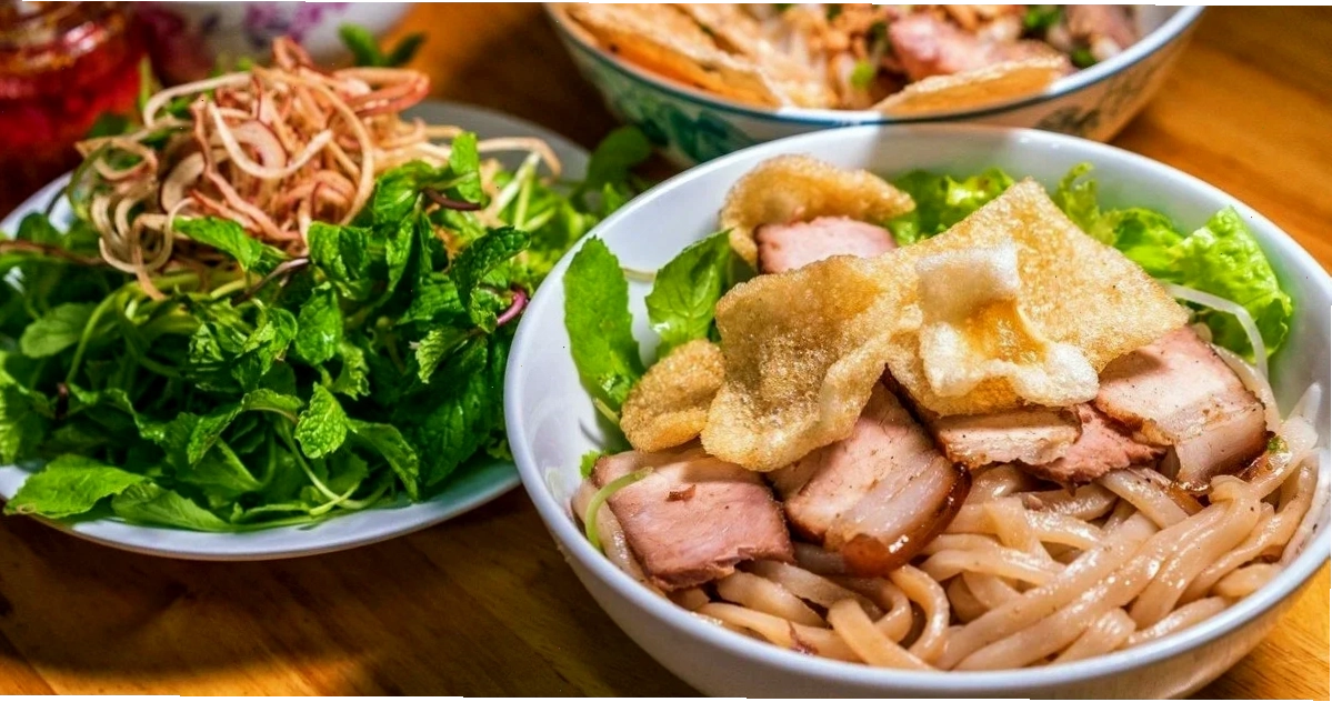 Các món ăn hấp dẫn trong trải nghiệm ẩm thực đường phố Hội An