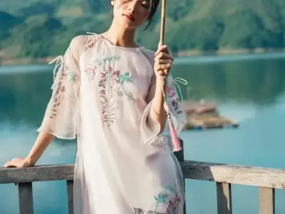 Bộ ảnh gái xinh mặc váy dài duyên dáng, nữ tính và cuốn hút