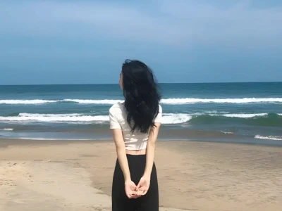 Bộ sưu tập avatar chụp sau lưng nữ: Nét đẹp bí ẩn và lãng mạn